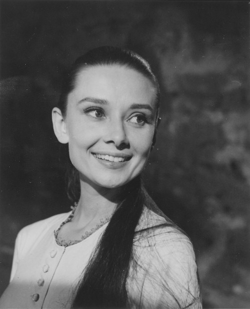 rareaudreyhepburn: Audrey Hepburn on location for The Unforgiven, Durango, Mexico, 1959.
