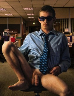 Feettish:  Southerncrotch:  Risky Business  Http://Feettish.tumblr.com/ 