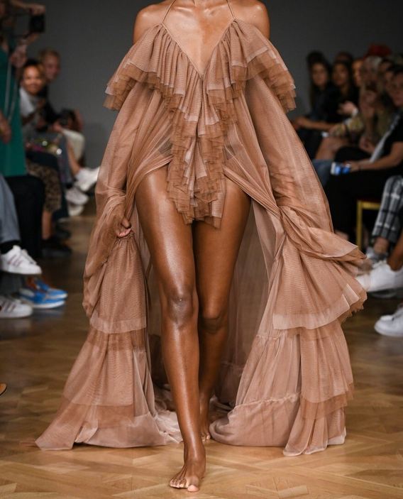 I wish there were more tones like this in stores available to purchase cuz pink isn’t