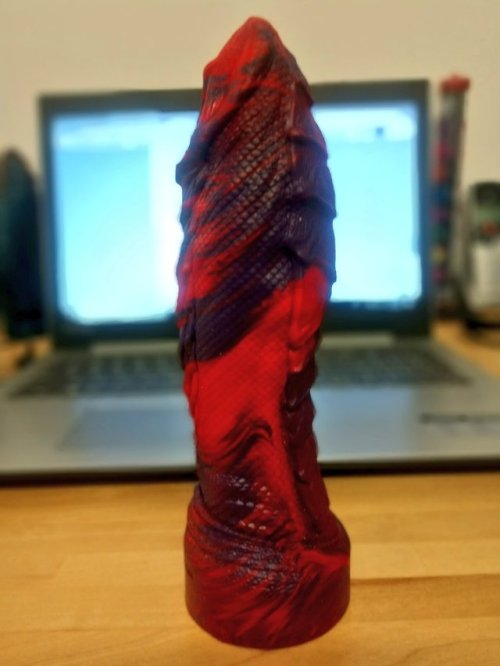 hankeystoys:Xs dragon in purple and red