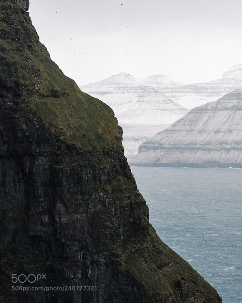 Cliffs of Kalsoy. Faroe Islands. The contrasting m &hellip; by tannerwendellstewart