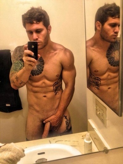 hotfacedescort:  IN. LOVE!! Who is this guy?  Anyone know? I want to see and know more!! Los Angeles Bi ESCORT: follow my blog & adventures here: http://hotfacedescort.tumblr.com