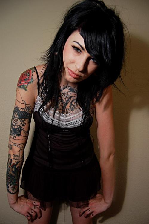 scarletlipscrimsonfingertips:  Tristyn.