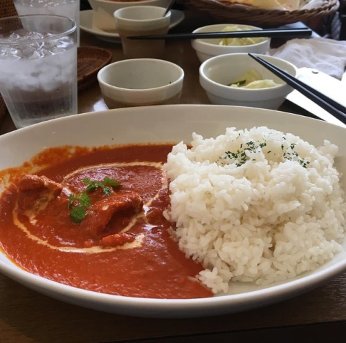 Indian restaurant in tokyu squire. Had this curry for the first time in a while. You can have nan as