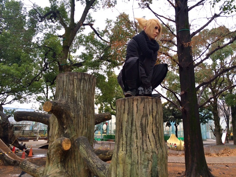 enchantingmoon:Aki of Arlequin’s photoshoot for「ROCK AND READ 058」magazine.