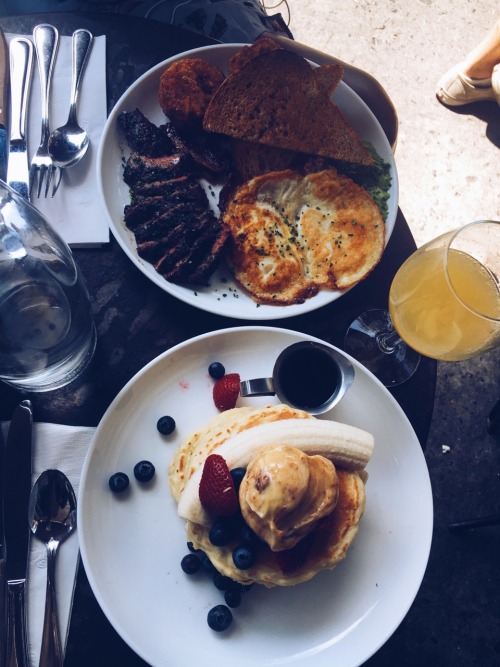 XXX rock-my-boatey:  We do brunch together  photo