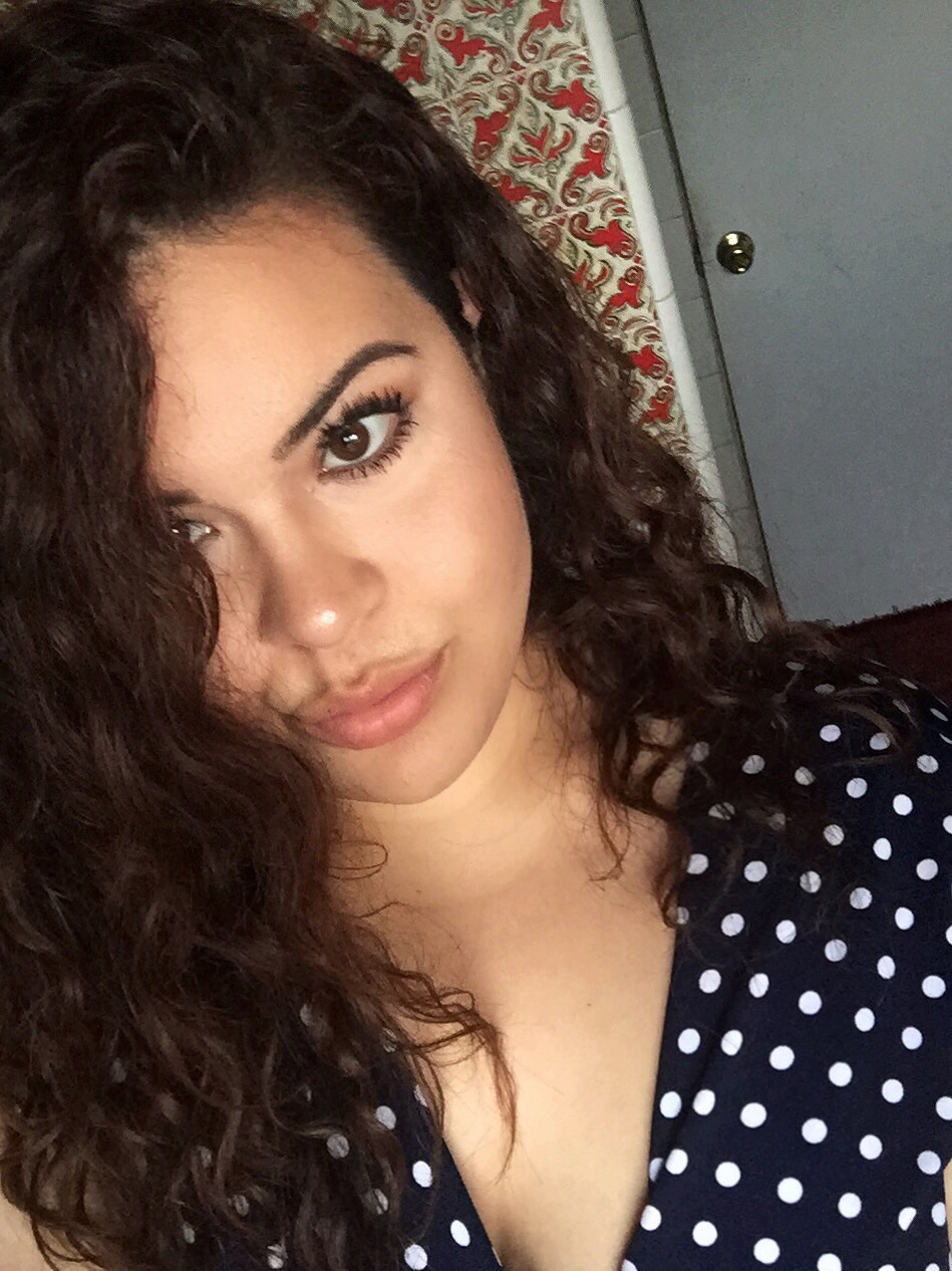 nalgaemoji:  always got hair in my face