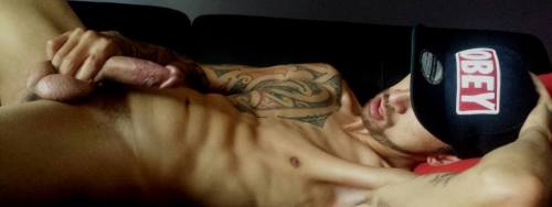 simply808:  2southboysnz:  Dam these maori dudes are hot as fuk   What video is this