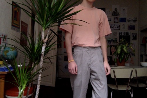 sweetguacamole:  me and my new friend, her name is Simone :^)