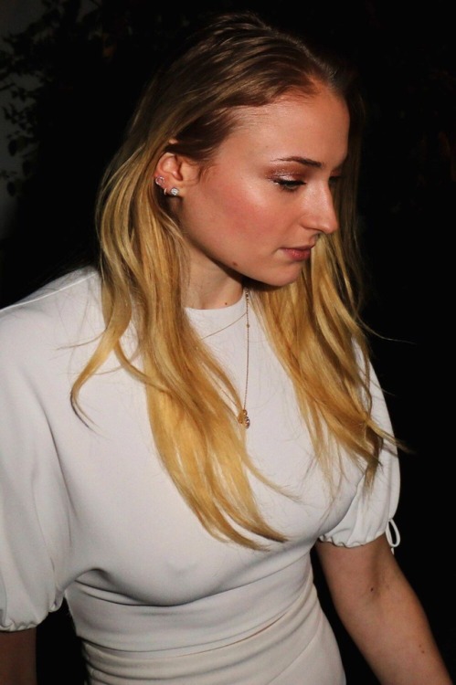 seethru-and-pokies:  [request] Sophie Turner porn pictures