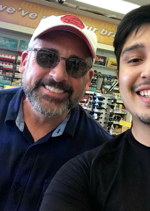 luckycharms_007: Thank you for letting me take a selfie with you @SteveCarell what an honor to meet 
