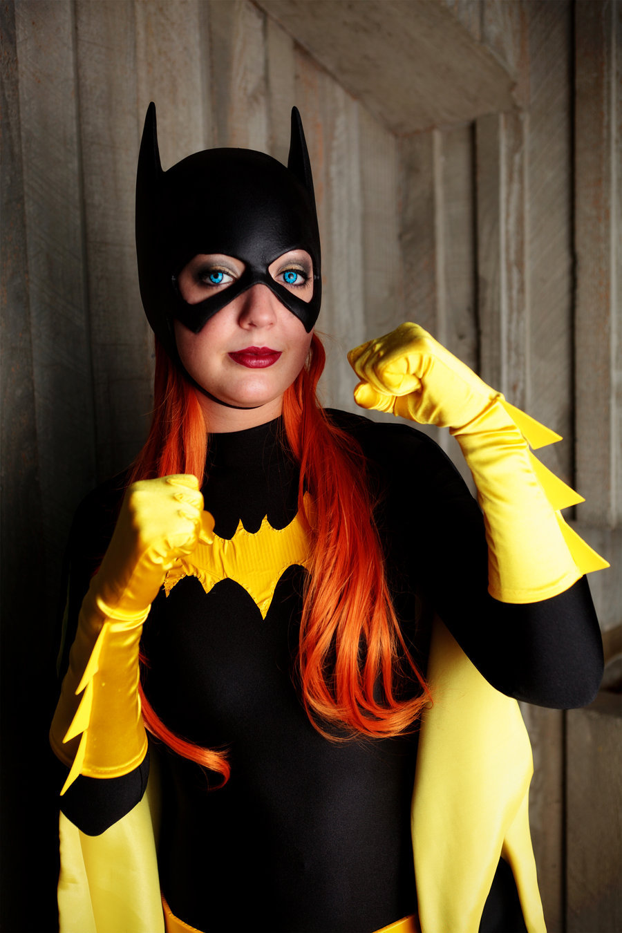 comicbookcosplay:   SydkneeBean [facebook.com/SydneyHoodCosplay] as Batgirl  Photography