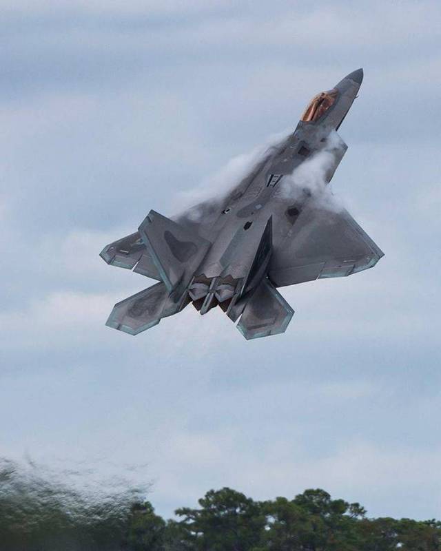 planesawesome:F-22