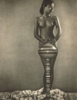 Oldalbum:lionel Wendt - Asian Female Nude Study, Sri Lanka, 1940S