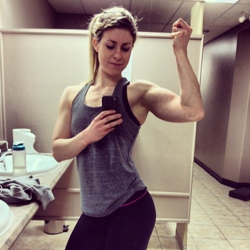 female-fitness-sweat-it-out:  More here Female Fitness - Sweat It Out
