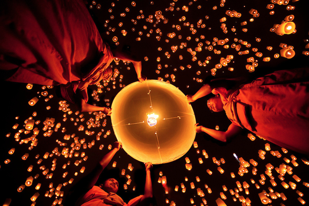 nubbsgalore:  lantern launch for loi krathong at the temple of wat chai mongkol