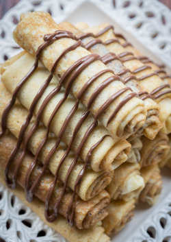 foodsforus:   Nutella Stuffed Crepes  