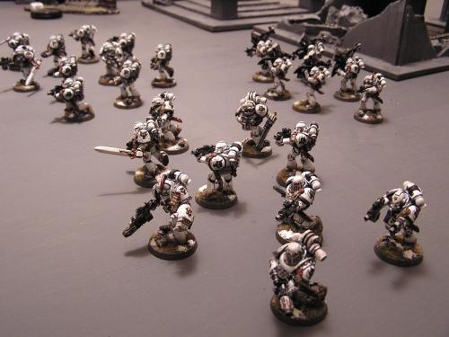 amenhotepiv: wh40khq: Pre-Heresy Luna Wolves Amazing, love it