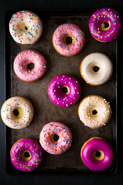 verticalfood:  Baked Vanilla Bean Doughnuts  Nom Nom Nom omg!