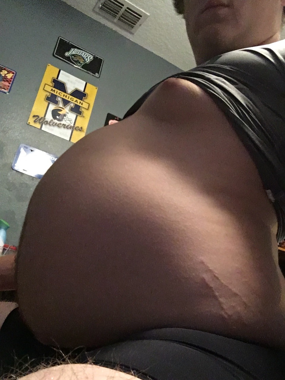 bigbellyboy77:Filled up my fat tank with 4000 calories of McDonald’s!