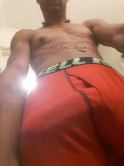 xtheredxroomx:  This is Dewain… To See the Vid Click The Link Belowhttps://twitter.com/Str8XposedDudez/status/913574330759503872