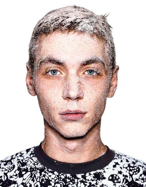 aveoi:  Yuri Pleskun for VMAN