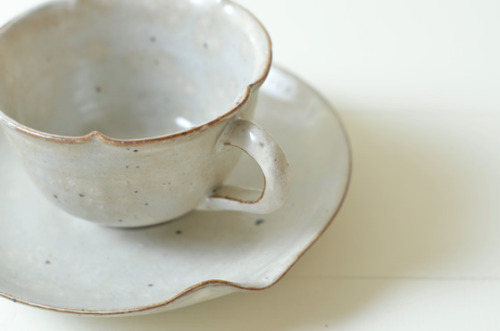 ceramicsparadise:  Kinjo Chuhoko