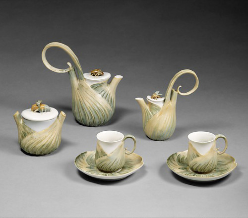 Léon Kann, coffee service inspired bei fennel, 1900. Hard-paste porcelain, Sèvres, France. Via metmu