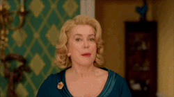 haidaspicciare:    Catherine Deneuve, “8 Femmes” (François