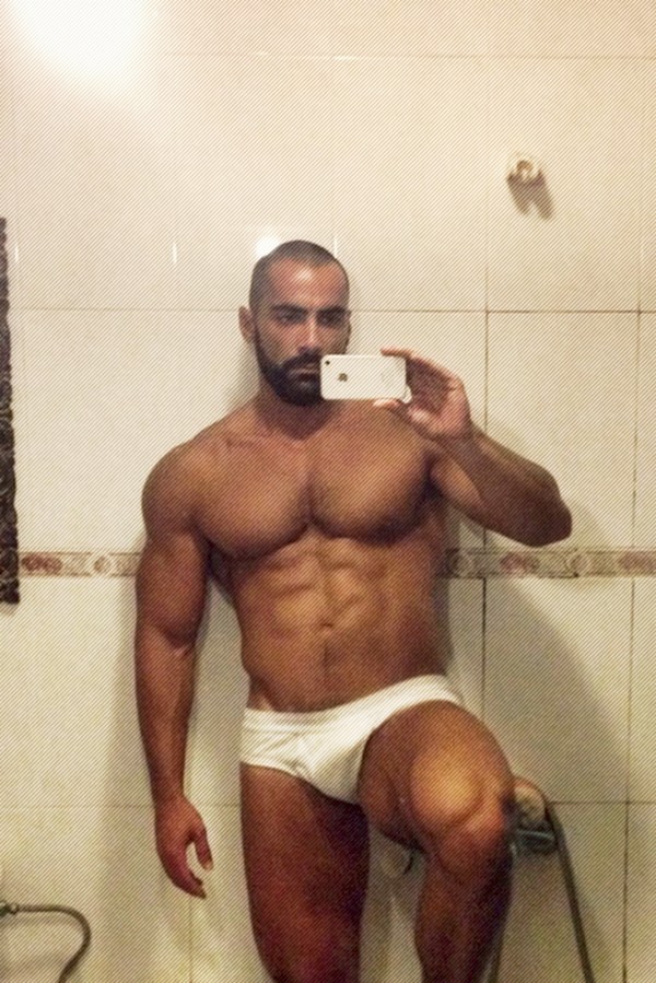 greekguy2014:  rdlgn:  Μούναρος….  Ειναι ο καργιολης..