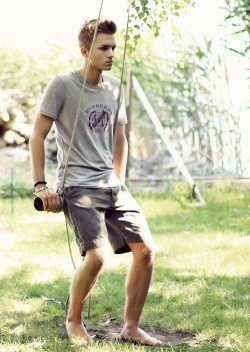 just-a-twink:  Twink on a Swing 