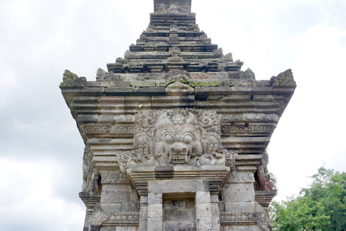 Candra Sengkala, Java, photo by Anandajoti Bhikkhu