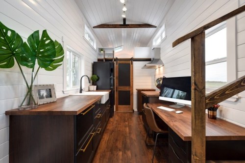 dreamhousetogo:  Custom tiny house by Mint Tiny Homes. Currently for sale