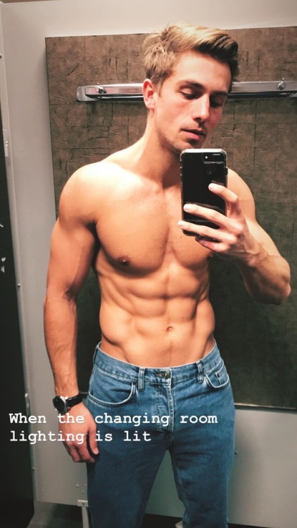 boyzoo:  James Yates