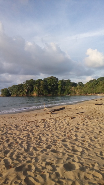 kimaroundtheworld:Punta Uva - Costa Rica