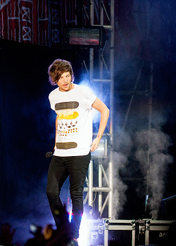 harrystylesdaily:  Buenos Aires, Argentina