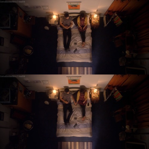 ☾