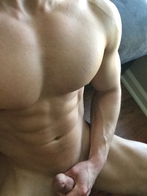 txcwbysexy:  Go follow this sexy ass Papi, @bruhsky 