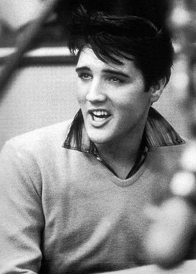 gr-egorypeck:  Some of my favorite pictures of Elvis Presley of the late 50s to early