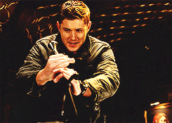 cainesorenkingofthefayz:  this is my new favourite gif set 