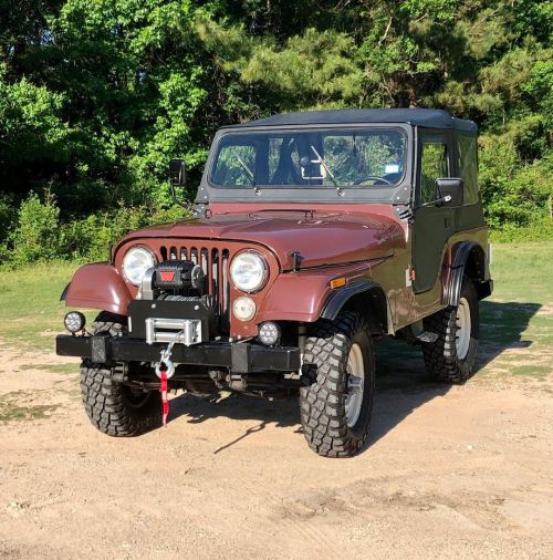 We have a soft spot for old school cool and this Jeep CJ5, owned by our Publisher @fsledwell is a sp
