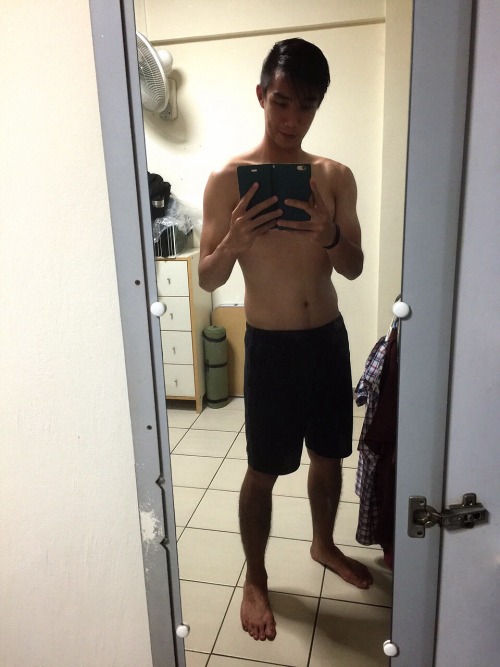 assman-69: dicktionarysg: Straight SG boy