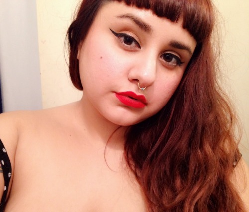 grabyflowers:  90% of my selfies are drunk me on the weekends 