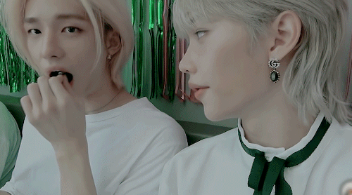 Sweets With Felix (ft. Hyunjin)
