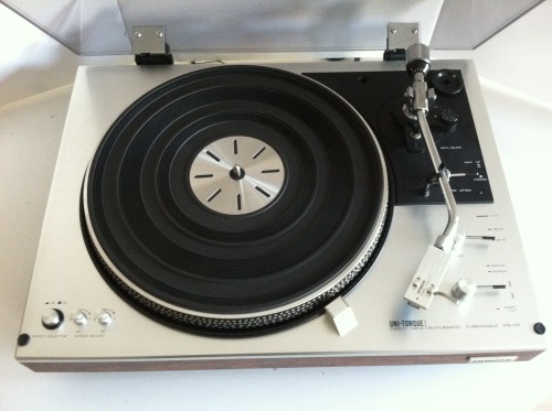 patleaver:  Just serviced this Hitachi PS-58 direct drive fully automatic turntable.  Quite impressed by the build quality.  It has all the makings of a nice Pioneer like the PL-530 or a Marantz 6300.  The knobs are metal and machined. The internal