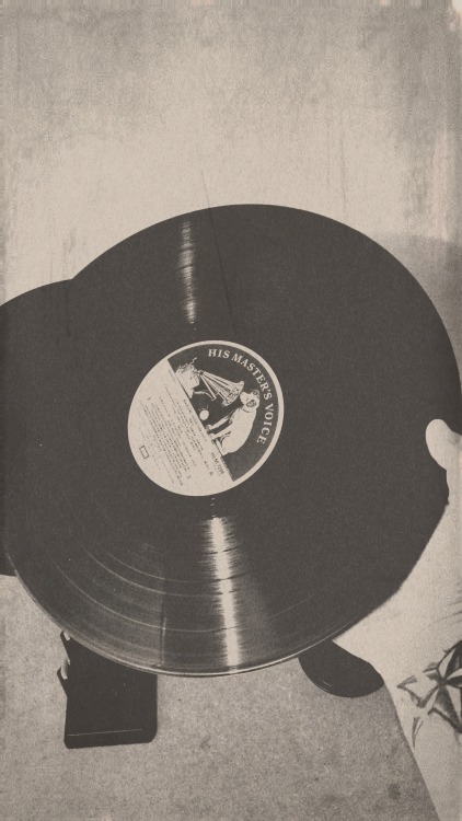 broadoakstudios:  Cleaning vinyl ready for re-mastering