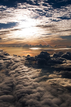 plasmatics-life:  The World on the Sky ~ By SPACE HONG