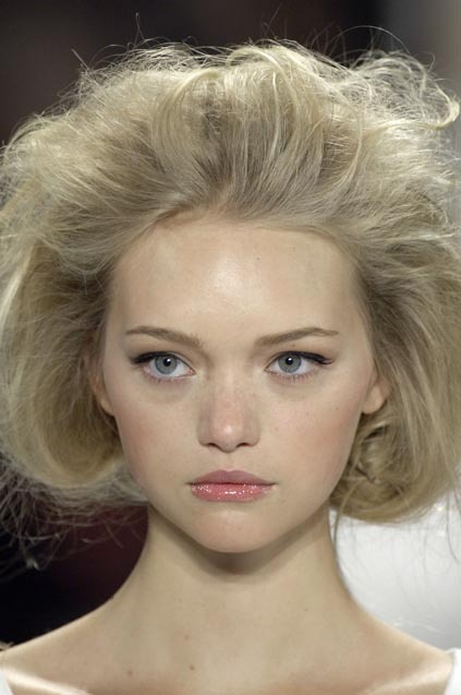 gemmawardfanclub:  Oscar de la Renta SS 2007 