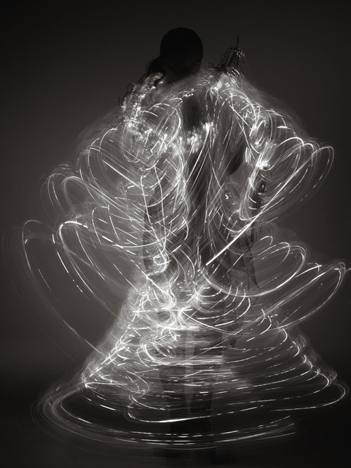 arpeggia:Michael Taylor - Light Trace B&W VersionsRelated post: here