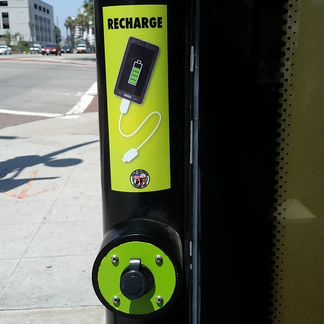 laspecialk:  #CityOfAngels #WelcomesYou #Thanksyou #StreetPhoneRecharge
